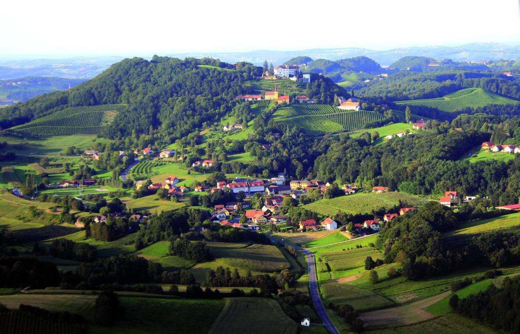 Schloss Kapfenstein Exterior foto